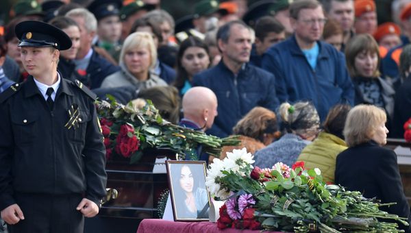Церемония прощания с погибшими при нападении на Керченский политехнический колледж. 19 октября 2018