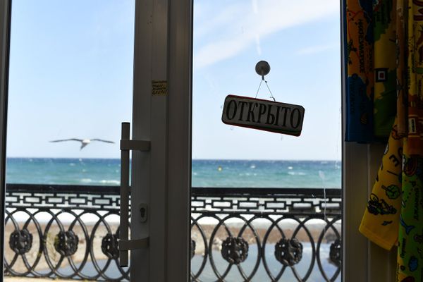 Вид на море из дома на набережной Ялты