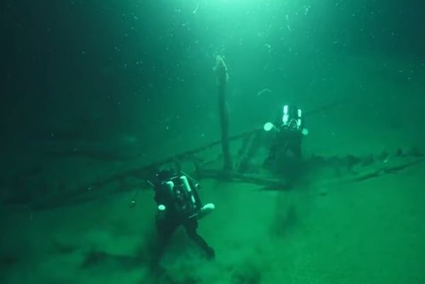 Исследователи на месте затонувшего в Черном море самого древнего в мире корабля