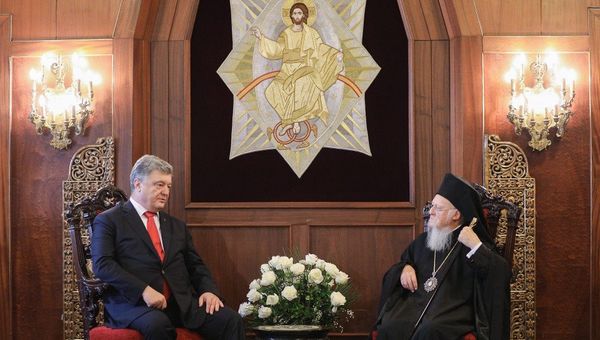 Президент Украины Петр Порошенко и патриарх Варфоломей Президент Украины Петр Порошенко и патриарх Варфоломей