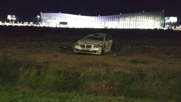 Автомобиль вылетел с проезжей части возле аэропорта Симферополь