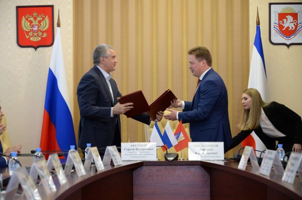 Власти Крыма и Севастополя подписали договор о сотрудничестве