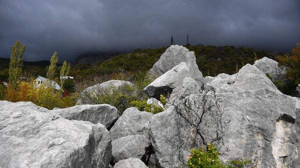 Окрестность поселка Оползневое в Крыму Окрестность поселка Оползневое в Крыму