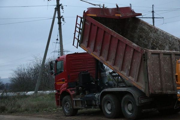 Работы по восстановлению участка теплотрассы Камыш-Бурунской ТЭЦ в Керчи 