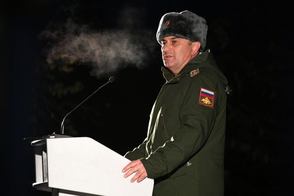 Военный комиссар Республики Крым Олег Ермилов выступает на церемонии отправки призывников на военную службу. 14 ноября 2018 Военный комиссар Республики Крым Олег Ермилов выступает на церемонии отправки призывников на военную службу. 14 ноября 2018