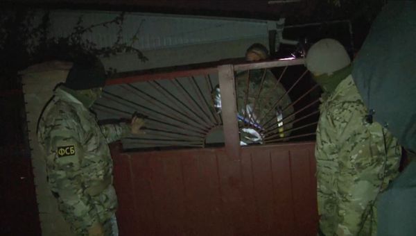 Видео обыска в домах участников ячейки Свидетелей Иеговы