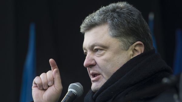 Петр Порошенко выступает на акции сторонников евроинтеграции Украины в Киеве Петр Порошенко выступает на акции сторонников евроинтеграции Украины в Киеве