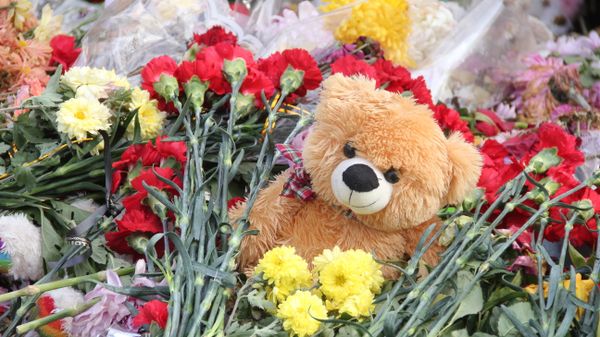 Народный мемориал возле Керченского политехнического колледжа 