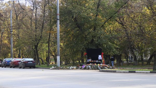 Народный мемориал у Керченского политехнического колледжа