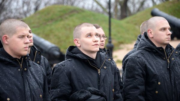 В Севастополе состоялась торжественная отправка призывников в войска, 28.11.2018 г.