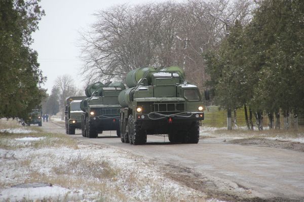 Зенитно-ракетные комплексы С-400 Триумф развернуты на территории воинской части в Джанкое. 29 ноября 2018