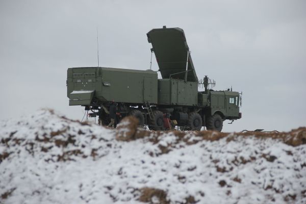 Зенитно-ракетные комплексы С-400 Триумф развернуты на территории воинской части в Джанкое. 29 ноября 2018
