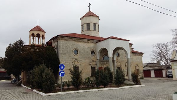 Армяно-григорианский храм Святого Николая на территории дома-интерната для престарелых и инвалидов в Евпатории