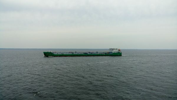 Российский танкер Механик Погодин