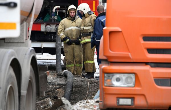 Устранение аварии на водоводе в центре Симферополя. 9 декабря 2018