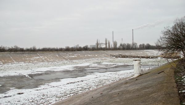 Как выглядит Северо-Крымский канал без воды Как выглядит Северо-Крымский канал без воды