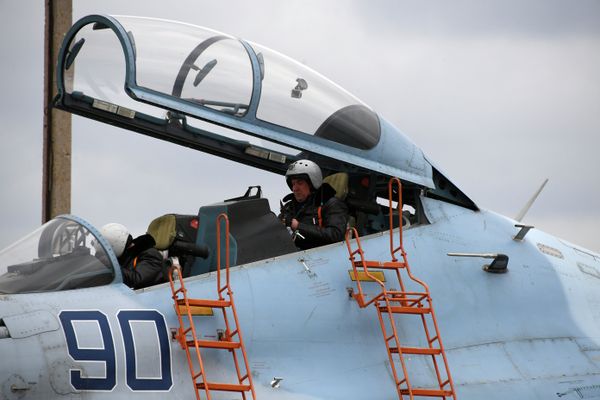 Истребители Су-30М2 прибыли на военный аэродром Бельбек в Севастополе
