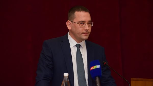 Заместитель главы администрации Симферополя Якуб Зейтулаев Заместитель главы администрации Симферополя Якуб Зейтулаев