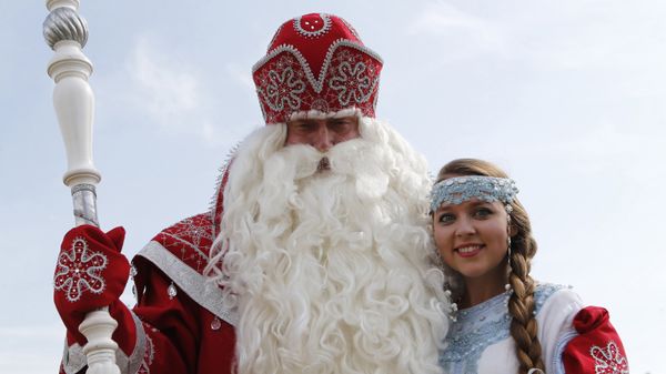 Дед Мороз и Снегурочка