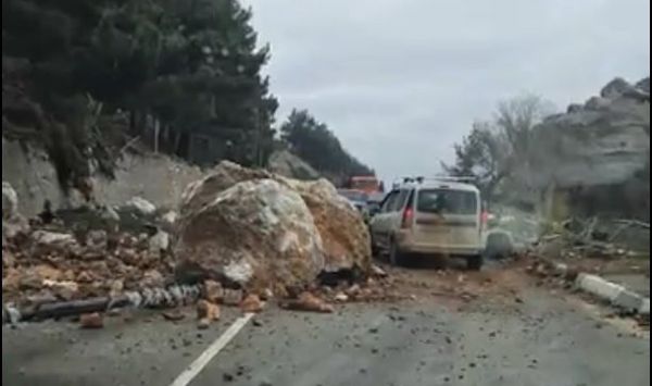 Видео с места камнепада на ЮБК, 26.12.2018 г.