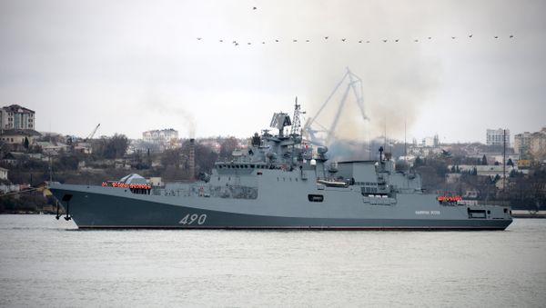 Фрегата Адмирал Эссен вернулся из Средиземного моря в Севастополь