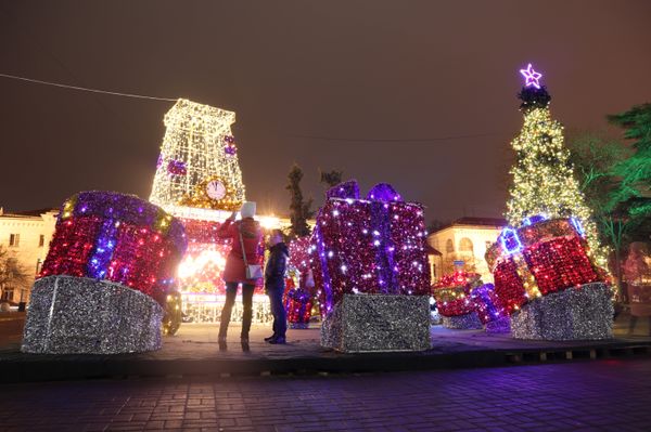 Новогодние украшения в Севастополе