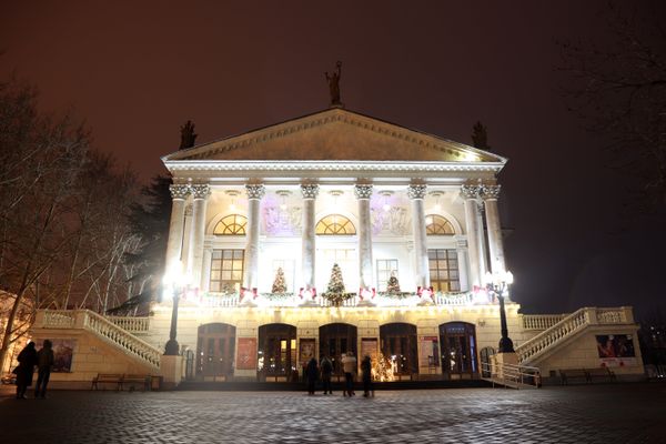 Новогодние украшения в Севастополе
