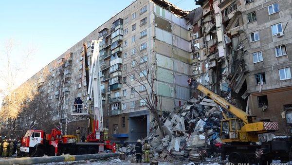 Ликвидация последствий обрушения одного из подъездов жилого дома в Магнитогорске. 31 декабря 2018 Ликвидация последствий обрушения одного из подъездов жилого дома в Магнитогорске. 31 декабря 2018