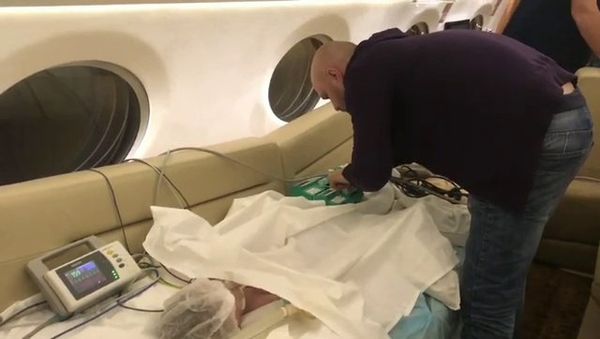 Спасатели извлекли живого ребенка из-под обломков дома в Магнитогорске