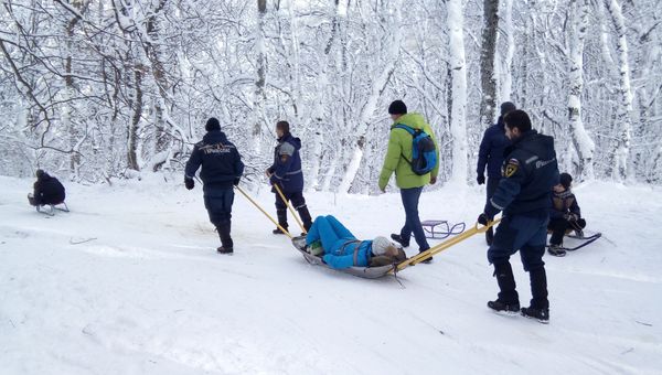 В крымских горах во время зимних развлечений пострадали пять человек.