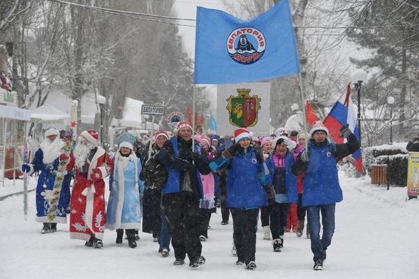 В Евпатории состоялся традиционный рождественский слет моржей