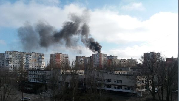 Взрыв газовых баллонов и пожар на крыше девятиэтажного дома в Щелкино