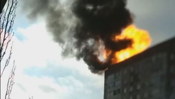 Видео взрыва газовых баллонов на крыше дома в Щелкино