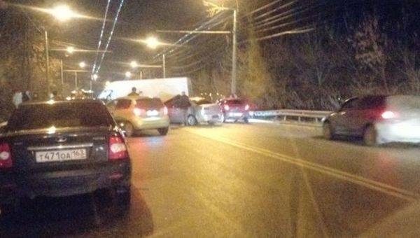 ДТП с участием микроавтобуса и двух легковых автомобилей в Симферопольском районе
