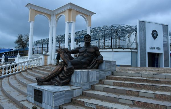 Набережная имени Горького в Евпатории зимой