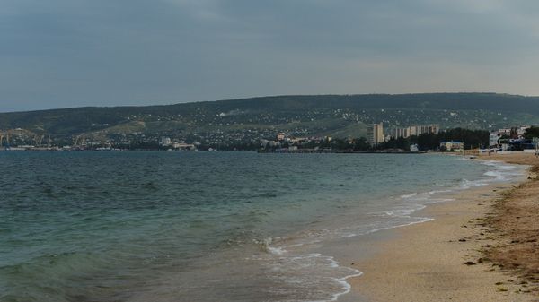Берег Черного моря в Феодосии