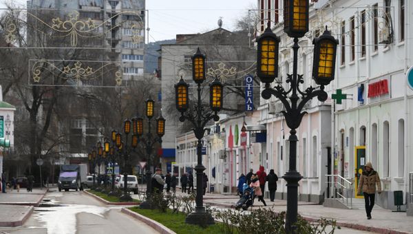 Центральная улица Феодосии, 15.01.2019 г. Центральная улица Феодосии, 15.01.2019 г.
