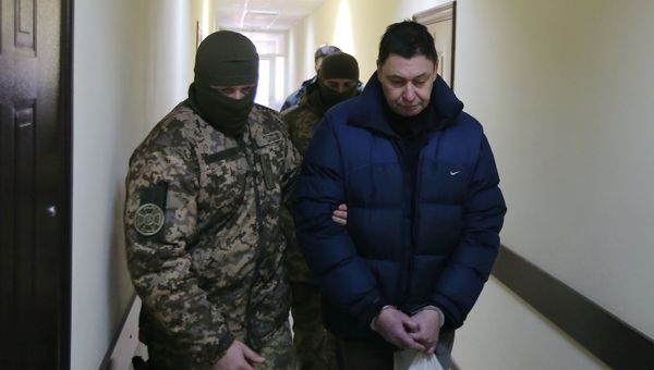 Руководитель портала РИА Новости Украина Кирилл Вышинский перед началом заседания Херсонского городского суда. Архивное фото