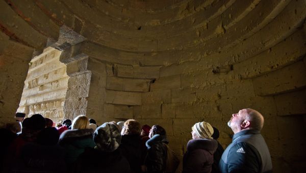 Театрализованная экскурсия на 180-летие открытия Царского кургана в Крыму Театрализованная экскурсия на 180-летие открытия Царского кургана в Крыму
