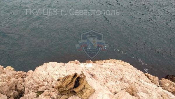 Скала в Балаклаве, с которой молодой человек сорвался в море
