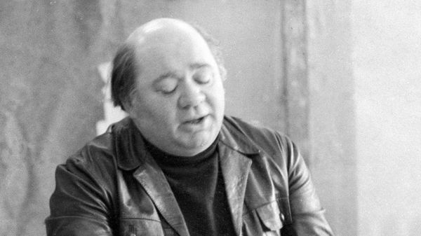 Актер Евгений Леонов (в центре) на репетиции пьесы польского драматурга В. Мысливского Вор в Московском театре им. Ленинского комсомола.