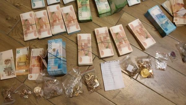 ФСБ задержала в Крыму лидера ОПГ наркоторговцев