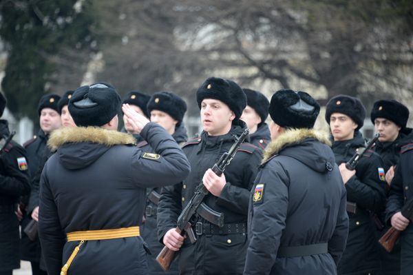 В Севастополе новобранцы отдельной бригады разведки Черноморского флота приняли военную присягу