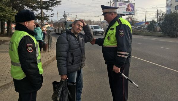 Сотрудники ГИБДД провели в Крыму профилактическое мероприятие Пешеход! Внимание!