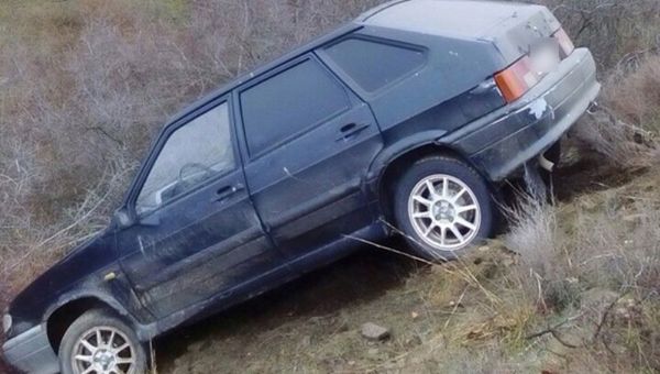 Автомобиль с двумя детьми съехал в кювет на трассе Алушта-Судак