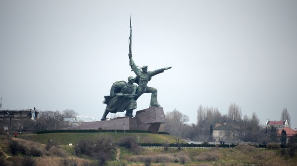 Памятник Солдату и Матросу в Севастополе