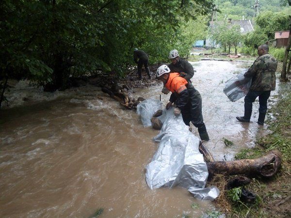 Проверка рек Крыма спасателями МЧС РК