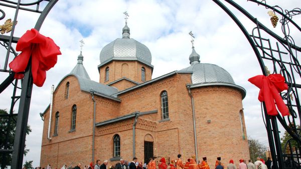 Свято-Георгиевский храм канонической Украинской православной церкви в селе Кульчин Волынской области Свято-Георгиевский храм канонической Украинской православной церкви в селе Кульчин Волынской области