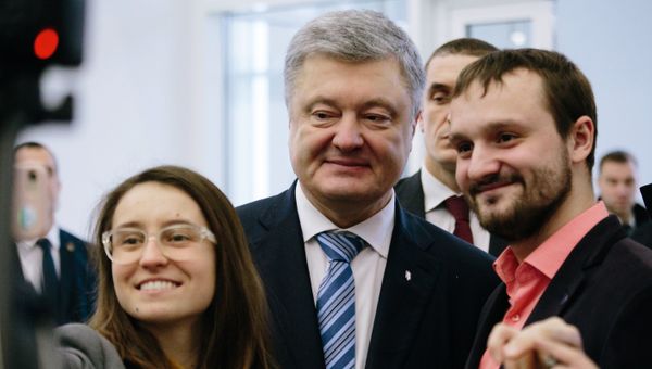Президент Украины Петр Порошенко на открытии Харьковской областной филармонии после реконструкции