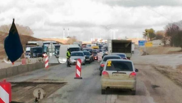 Автомобильный затор на трассе Севастополь-Симферополь 21.02.2019 г.